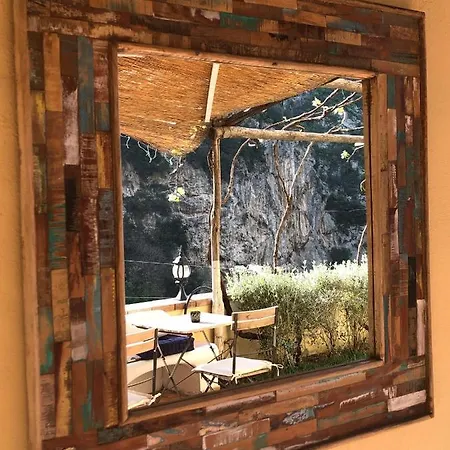 Torre Dello Ziro בית נופש *